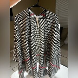 Zara Black and White Houndstooth Poncho